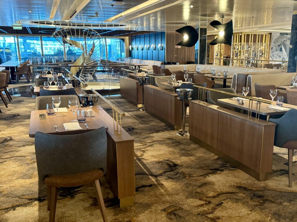 Horizons Dining Room on Sun Princess