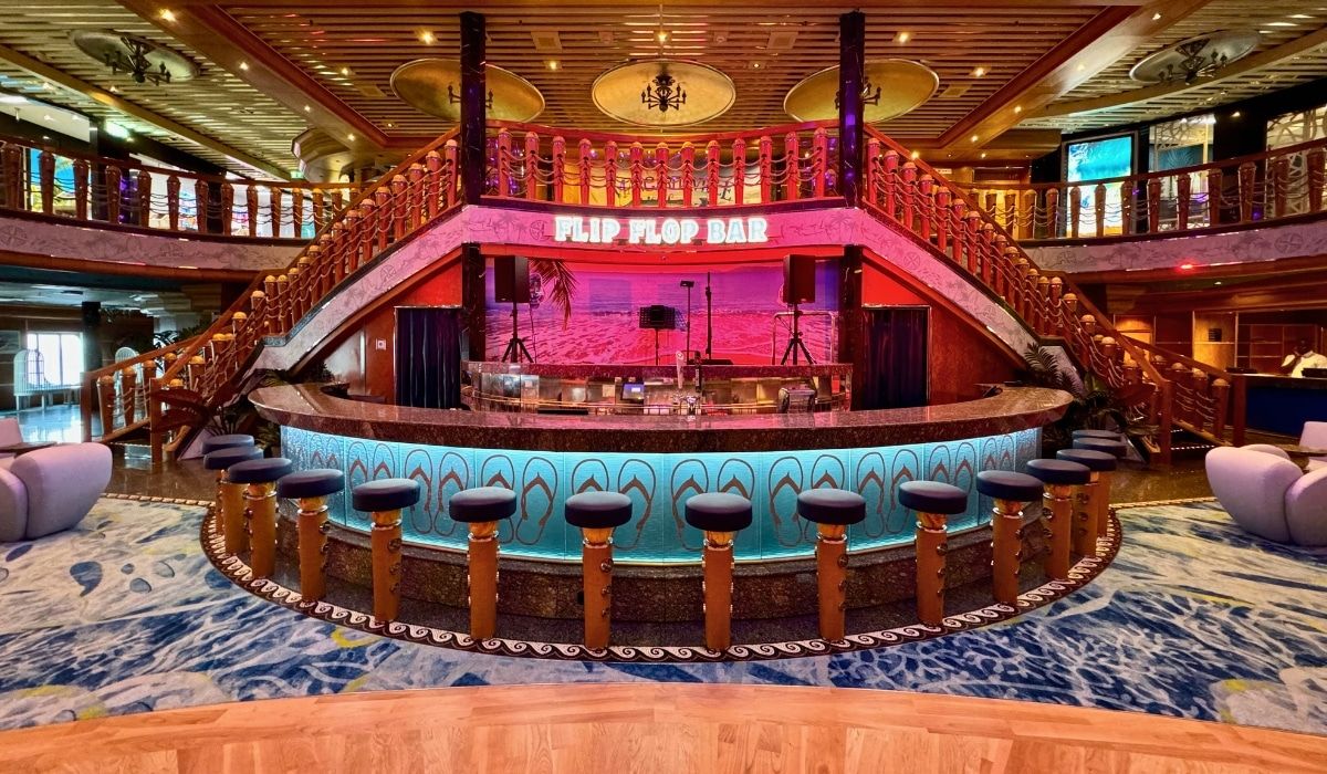 We Tested All the Margaritaville at Sea Islander Bars: Here’s Our Complete Guide With Menus and Drink Prices
