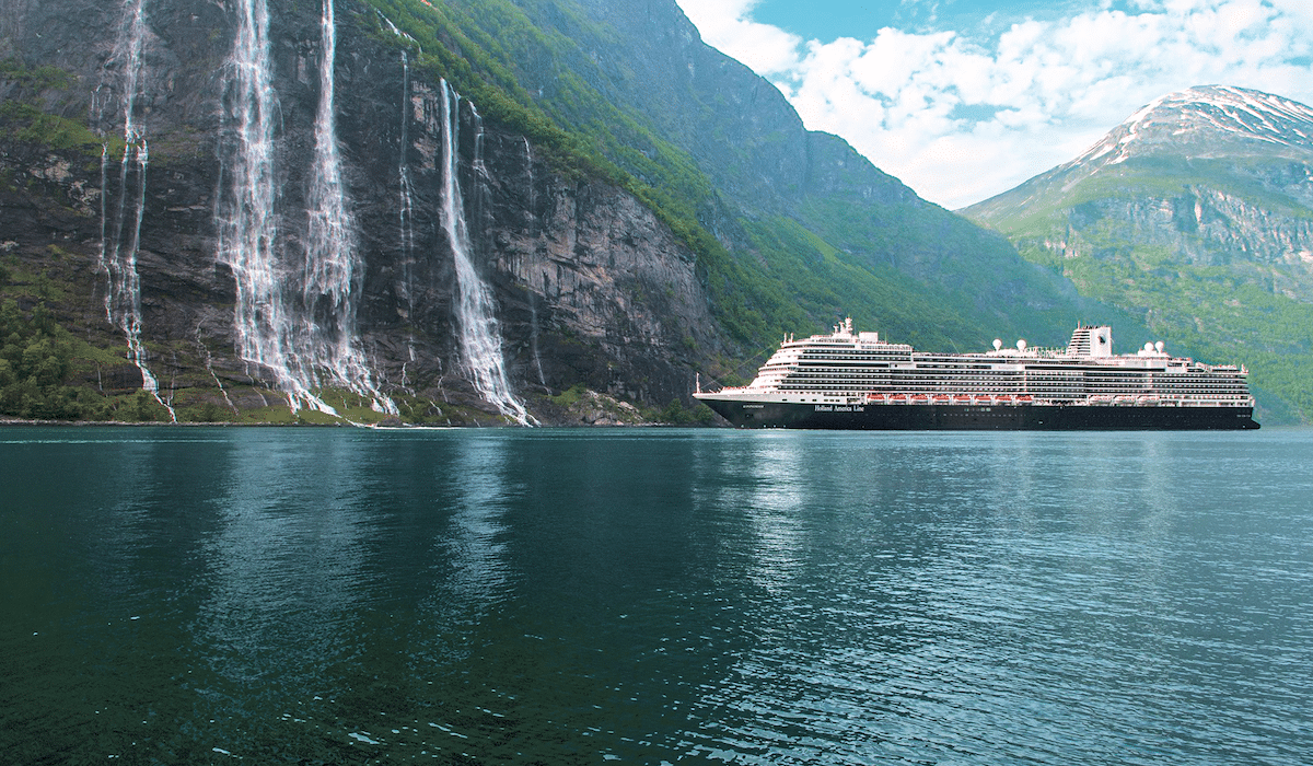 Holland America Partners With Menchie’s For New Frozen Yogurt Flavor