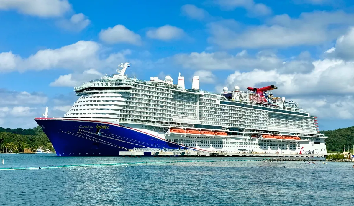 Carnival Cruise Line Announces New Class of Mega Ships, 3 to Be Delivered Through 2033